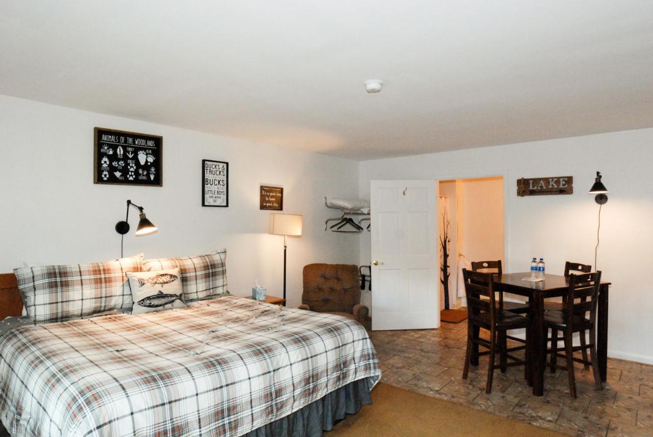Maple Leaf Lodge Schroon Lake Exterior foto